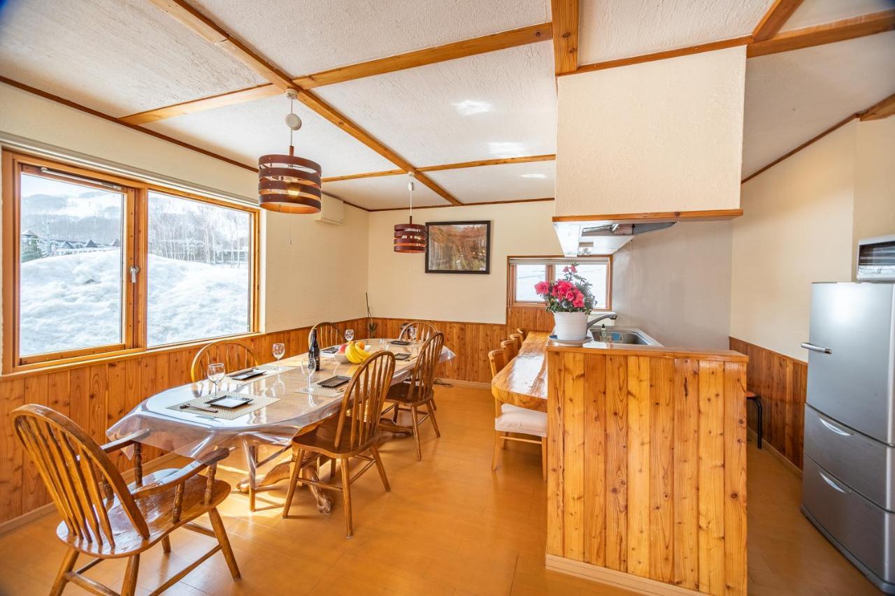Matsu House With Air Conditioner - 5 Min To Rusutsu Ski Resort Exteriör bild