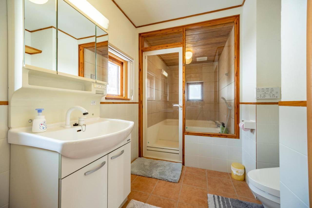 Matsu House With Air Conditioner - 5 Min To Rusutsu Ski Resort Exteriör bild